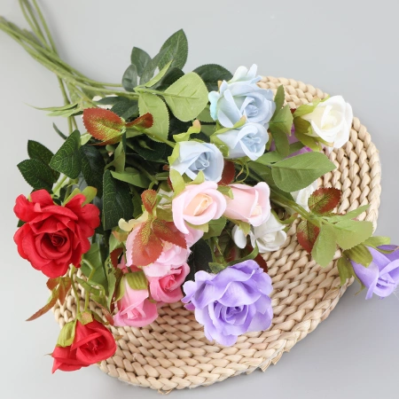 Silk flower fresh-keeping roses used to decorate the wedding background Silk flower fresh-keeping roses used to decorate the wedding background